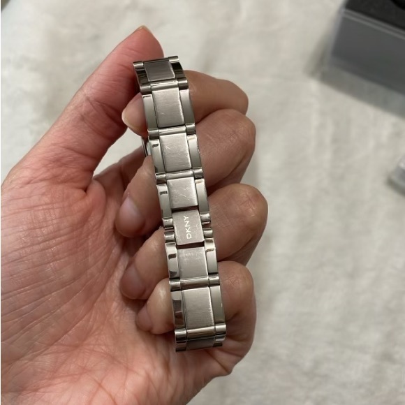 DKNY Watch - Picture 2 of 7